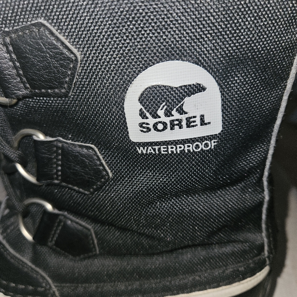 Boys winter boots.size 2